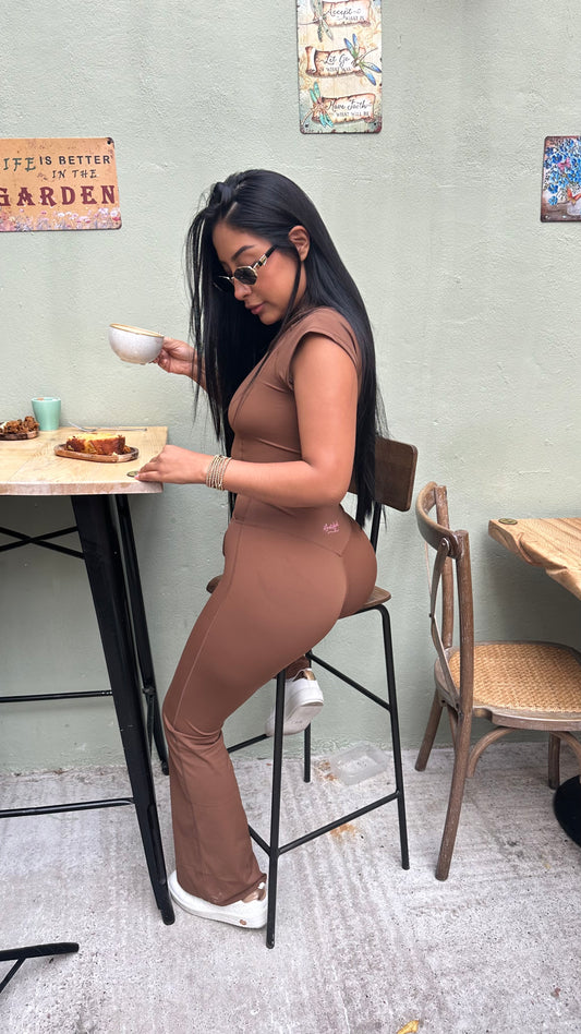 Top – Dark Brown Bear